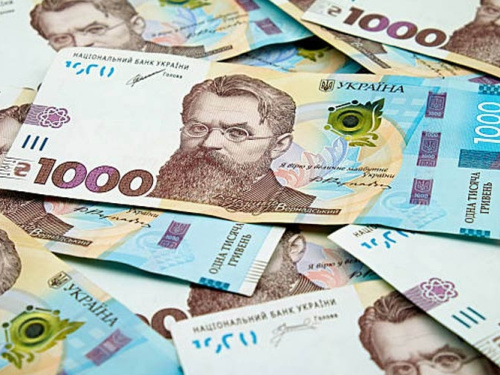 Гаманці поважчають: зарплати вчителів, виплати на дітей та нові податки — що зміниться з 1 січня 2026 року