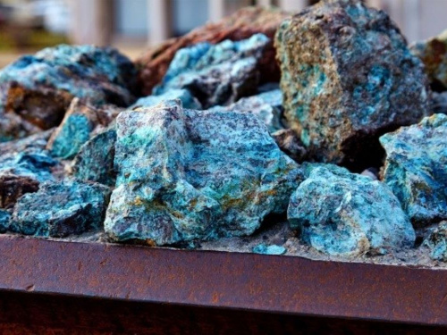 Дніпропетровщина може стати постачальником кобальта для Tesla, Apple і Samsung 