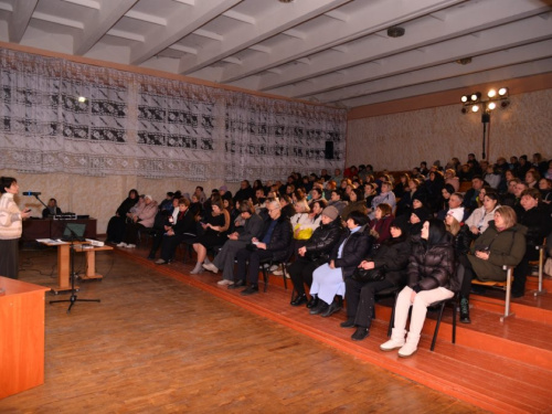 Замість уроків — власна стратегія: як ліцей у Кам’янському готує революцію в навчанні старшокласників