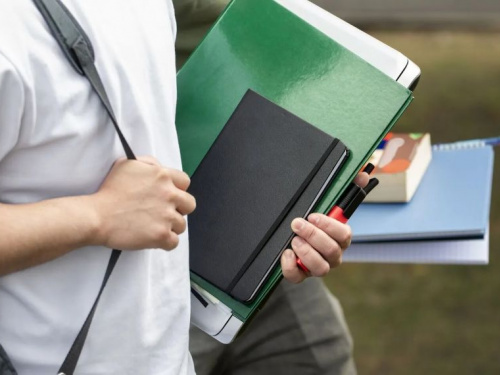 До 30 тисяч грн на нову професію: переселенцям на Дніпропетровщині дають шанс почати все з нуля