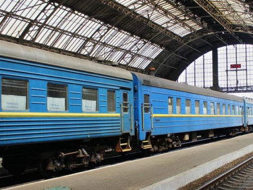 Укрзалізниця вносить зміни до руху поїздів, що курсують через Дніпро та Кам'янське - подробиці