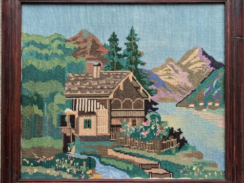 Жива пам’ять у стібках: у Кам’янському зберігається унікальна колекція вишитих картин ХХ століття