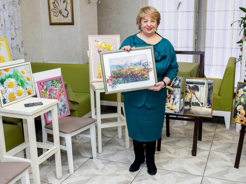 Мисткиня з Кам’янського запустила арттерапевтичний проєкт для ментального здоров&#039;я