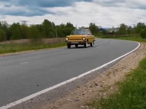Ретро на ходу: як на Дніпропетровщині рятують легендарні автівки від металобрухту