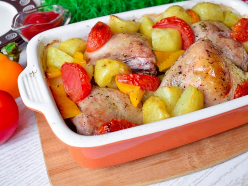 Запечіть соковиту курку з овочами в духовці — простий сімейний обід