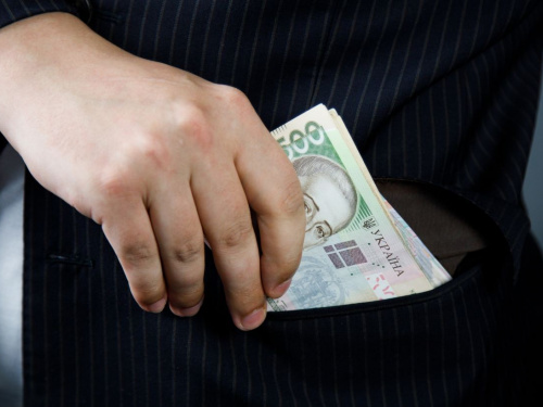 Тіньові доходи ФОП під прицілом: як податкова викриває популярну схему та які штрафи загрожують