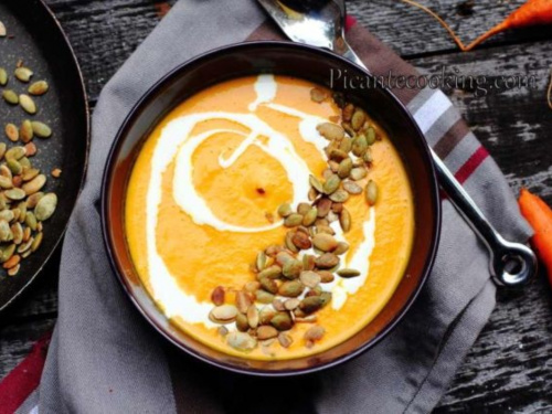 Спробуйте зимовий морквяний суп-пюре з імбиром і кокосовим молоком — яскравий, зігріваючий і дуже корисний