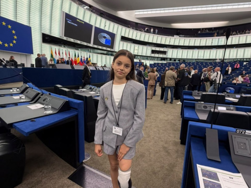 Урсула фон дер Ляєн розповіла Європарламенту про Сашу Паскаль та її «Танець свободи»
