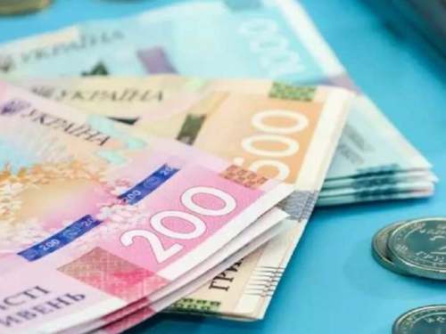 Доплата до пенсії 944 грн у 2025 році: хто має право та як оформити