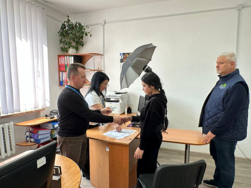 Складна дорога до документа: як уродженка Кам’янського через 18 років нарешті «з’явилася» для держави