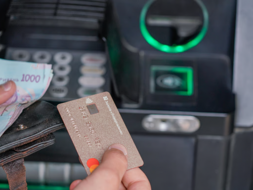 Ліміти на зняття готівки в банкоматах та перекази: як працює фінмоніторинг