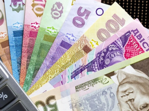 Ринок праці 2025: на Дніпропетровщині найбільше шукають роботу у торгівлі, фрилансі та логістиці