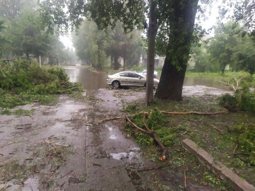 У Кам'янському провели оперативне засідання штабу з питань усунення наслідків негоди