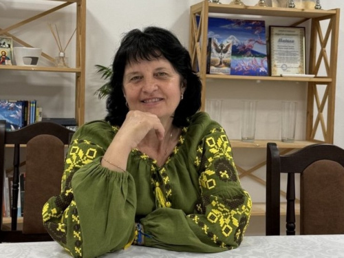 "Любов, яку можна віддати": матір загиблого військового з Дніпропетровщини допомагає іншим пережити втрату
