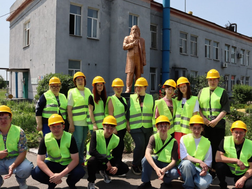 Як працює промисловість зсередини: студенти з Вільногірська відвідали ЮЖКОКС