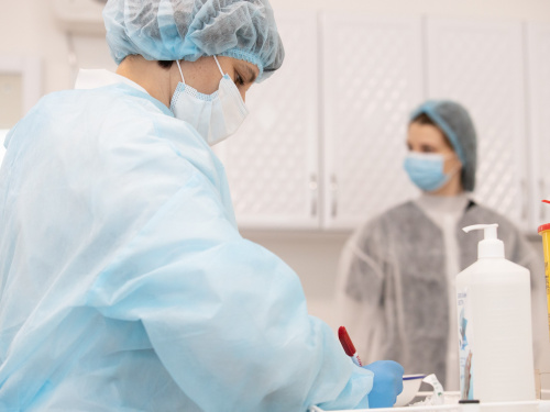 Епідситуація у Кам'янському: захворюваність на ГРВІ знижується серед дітей, але зростає серед дорослих