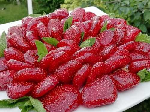 Цукати з полуниці на зиму