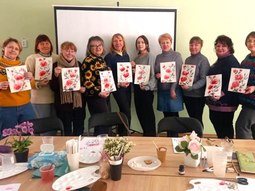 У ритмі туші та тиші: у Кам’янському опановували японський живопис сумі-е