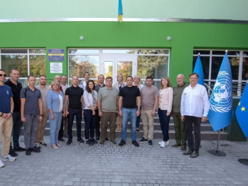 Вектор партнерства: до Дня міста у Кам'янському модернізували медустанову за підтримки Метінвесту