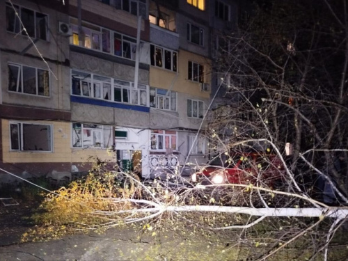 Масована атака на Кам&#039;янське: ППО збила 42 дрони, у кількох районах пошкоджена інфраструктура