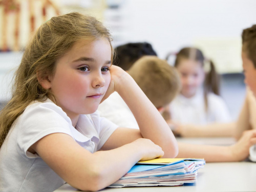 Школа до липня: чи затримаються учні Дніпропетровщини за партами влітку