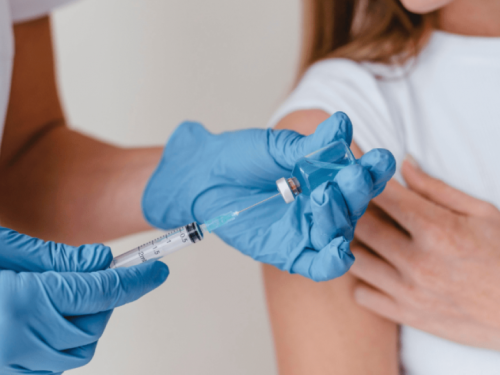 Нова обов’язкова вакцинація дівчат з 2026 року: проти чого робитимуть щеплення