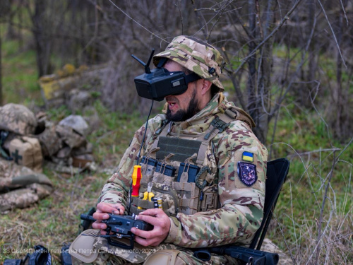 Під прицілом авіабомб: ситуація на межі Дніпропетровщини стала критичною, ворог затискає кільце