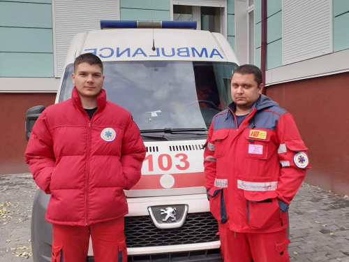 На пекарні в Кам’янському жінка залишилась без пальців, її рятують у Дніпрі - подробиці