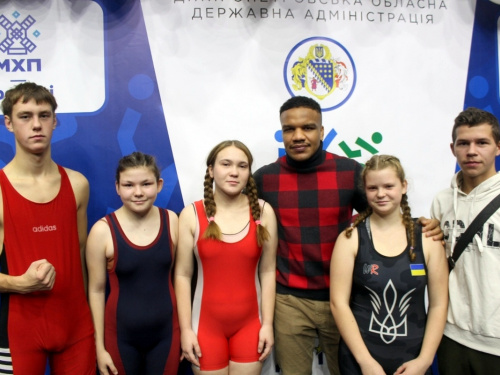 Єдиноборців з Кам'янського району підтримав олімпійський чемпіон Жан Беленюк 