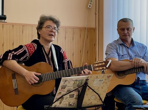 У бібліотеці на Шевченка співала душа Бахмута: фотофакт