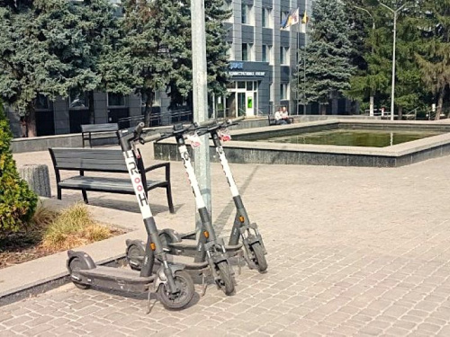 Петиція про обмеження використання електросамокатів 