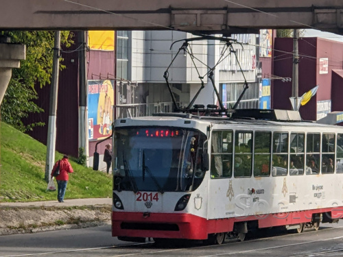 Транспортники Кам’янського замовили проводи на третину дорожче від інших міст - подробиці