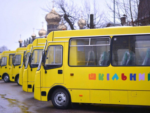 Майже 100 нових автобусів для шкіл: Дніпропетровщина серед лідерів держпрограми