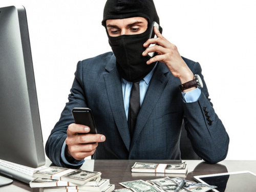 Поліція Дніпропетровщини попередила про нові телефонні злочинні схеми - деталі