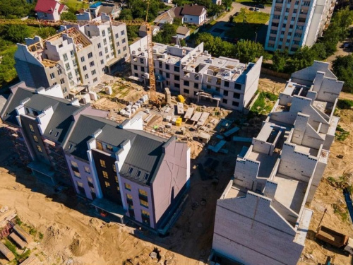 Житло для ВПО в Україні: чому обіцяна програма досі не працює — думка експерта