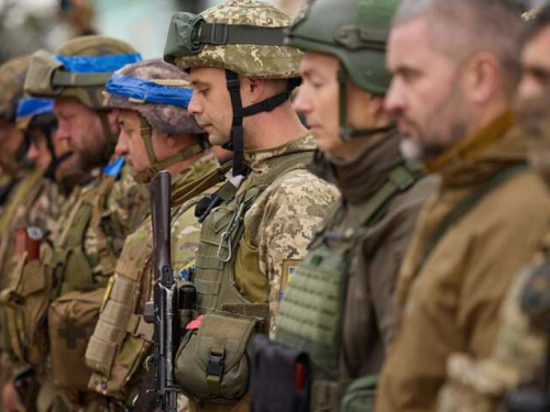 «Квиток в один кінець» чи професійний обов’язок: чому Україна зіткнулася з кризою мобілізації та як її подолати