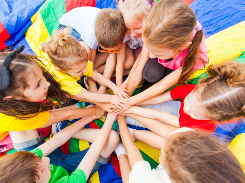 Оздоровлення та відпочинок дітей у 2026 році: як мешканцям Кам’янського отримати безкоштовну путівку