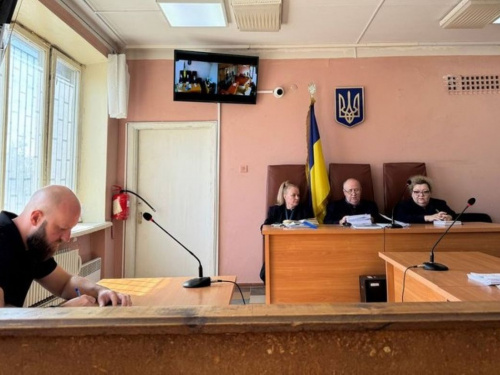 Кам’янське мало не стало місцем теракту: переселенку з Донеччини судять за спробу підірвати себе у людному місці