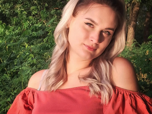 Чув, як вона померла та пізнав по тапочках: чоловік загиблої у Кам’янському вагітної в момент удару розмовляв з нею телефоном