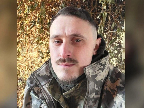 Художник, сапер, кар’єрний консультант - як після 32 операцій ветеран із Чернівців допомагає іншим знайти себе