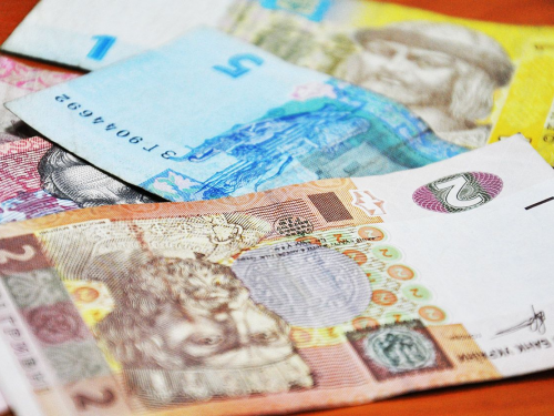 Гроші «згорають»: НБУ вилучає старі банкноти п'яти номіналів — перевірте свої гаманці