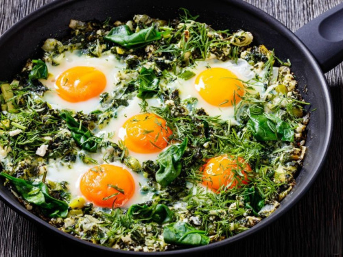 Рецепт незвичної зеленої яєчні зі шпинатом, яка підкорить ваш Instagram