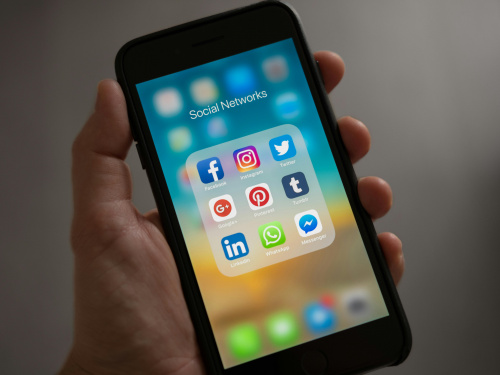 Як вимкнути рекламу в застосунках і браузері на Android та iOS: прості поради