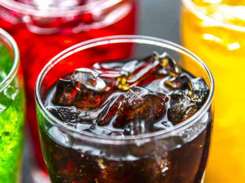 Новий акциз на солодкі напої в Україні: як зростуть ціни з 2026 року