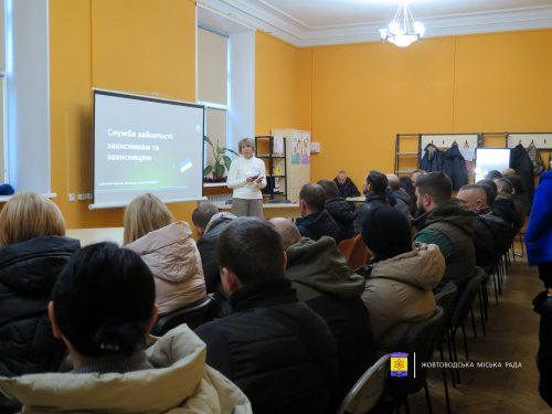 Від фронту до цивільної кар’єри: у Кам’янському районі ветеранам допомагають знайти роботу