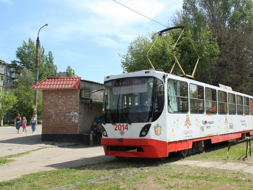 У Кам'янському значно скорочують кількість трамваїв на міських маршрутах у зв'язку з блекаутом
