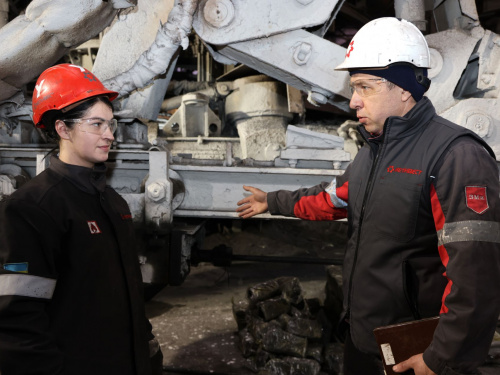 Як отримати 50 000 гривень під час першого року роботи: програма для випускників на Каметсталі