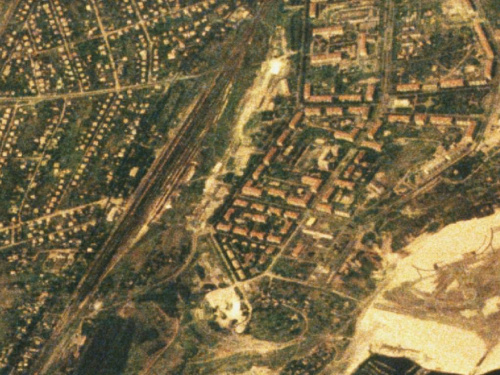 Оприлюднено унікальні кадри з космосу: Кам’янське на першому кольоровому супутниковому фото 60-х