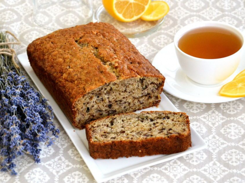 Спробуйте ніжний банановий хліб з горіхами — ароматний десерт, який тане в роті та готується за 10 хвилин 