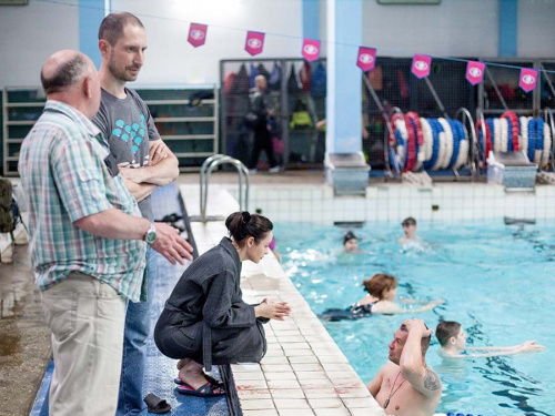 Вода, що повертає до життя: репортаж La Dépêche про реабілітацію ветеранів у програмі «Вільні хвилі»